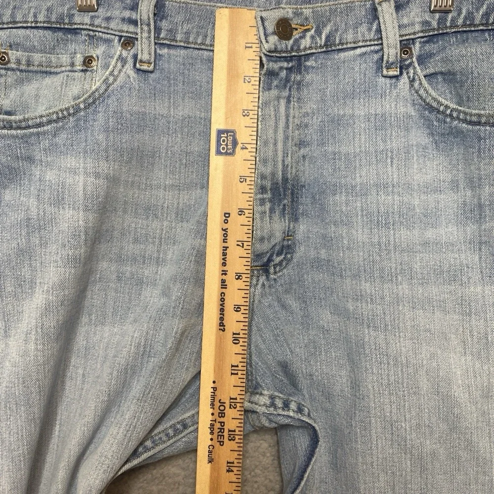 Wrangler Jeans Men 38x30 Blue Denim Light Wash Regular Fit Straight Leg